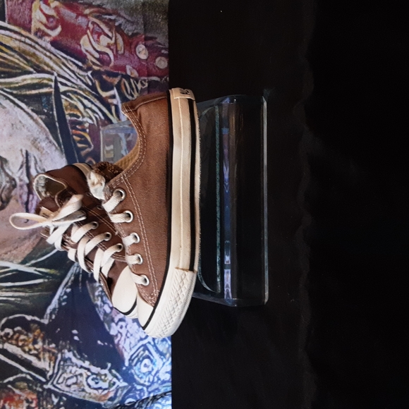 Shoes - Picture 2 of 4